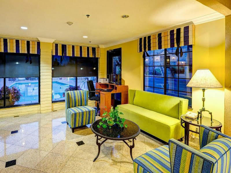 Holiday Inn Express San Diego - Rancho Bernardo, An Ihg Hotel Zewnętrze zdjęcie